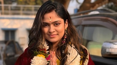 ‘শুধু এতটা বড়লোক হতে চাই…’, লিখলেন হিরণের ২য় বউ ঋতিকা। ‘শুধু এতটা বড়লোক হতে চাই…’, লিখলেন হিরণের ২য় বউ ঋতিকা।