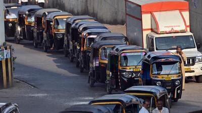 Auto-rickshaw and taxi drivers to read from textbooks for Marathi test. (Raju Shinde) Auto-rickshaw and taxi drivers to read from textbooks for Marathi test. (Raju Shinde)
