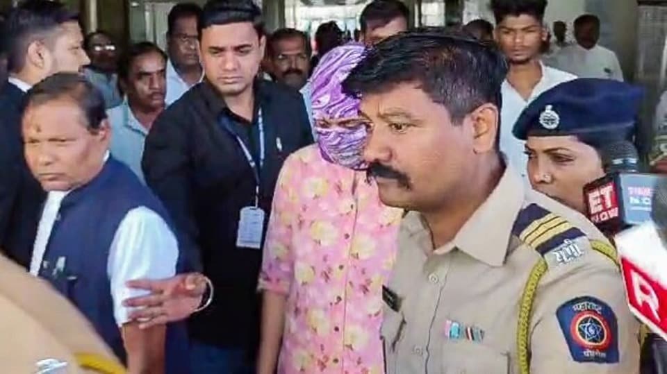 নাসিক TCS বিতর্কে বিস্ফোরক কর্মী (ANI Video Grab)
