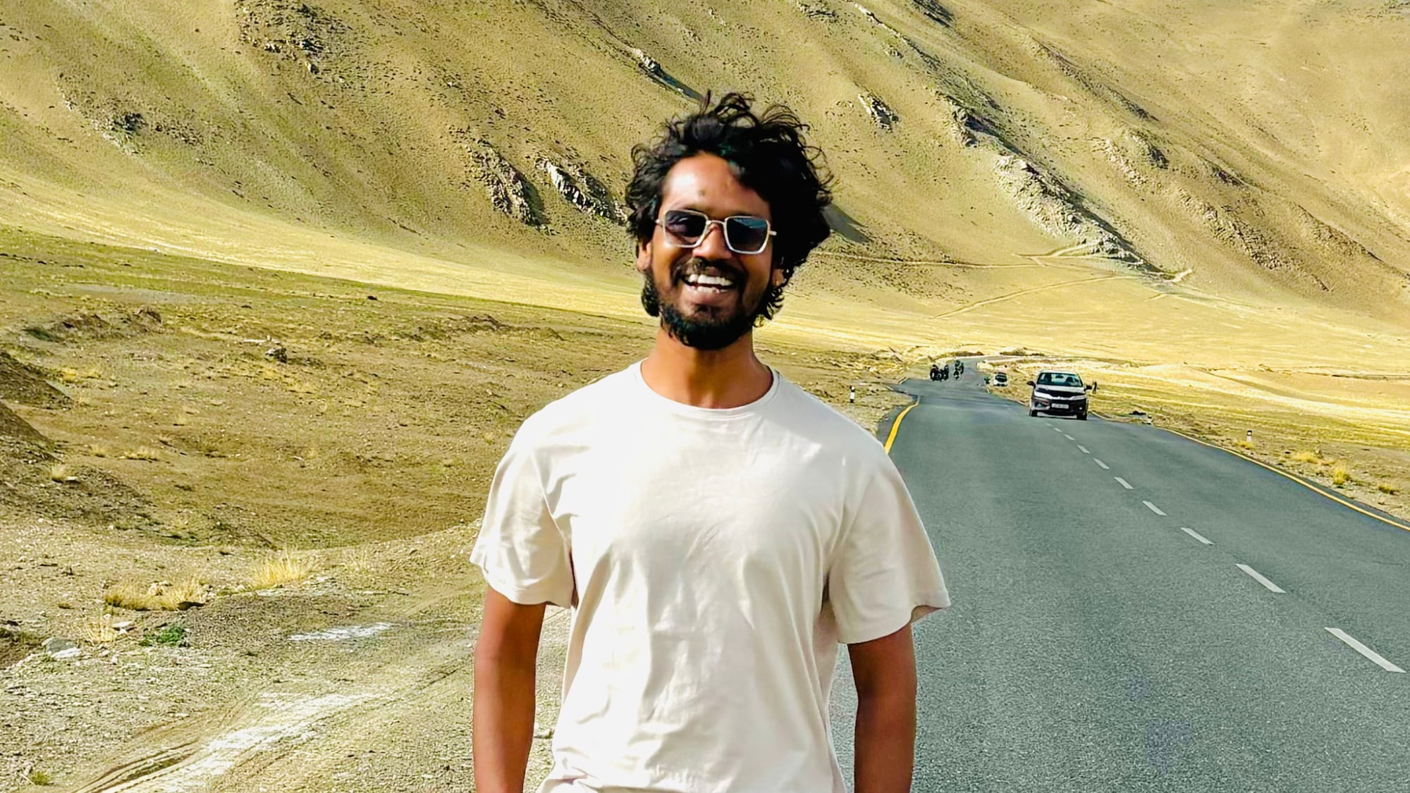 Durgesh Ojha is now bringing internet to remote parts of India Durgesh Ojha is now bringing internet to remote parts of India