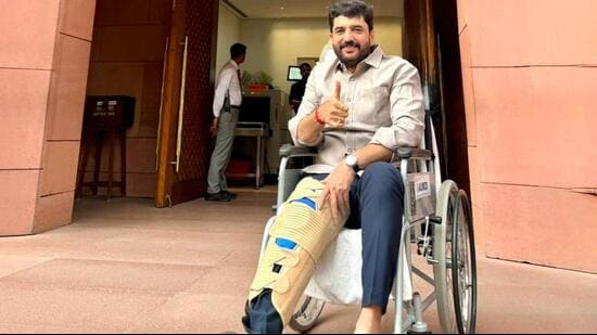 Earlier, chief minister Devendra Fadnavis visited Mohol’s residence on Thursday to inquire about his health. (SOURCED)