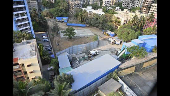 Last week, the civic body itself wrote a letter to the Maharashtra Pollution Control Board (MPCB), pointing out that the RMC plants were operating without permission and that action would be taken against them. (REPRESENTATIVE PHOTO)