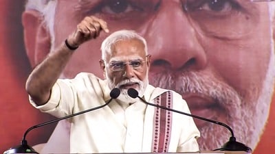 তামিলনাড়ুতে প্রধানমন্ত্রী নরেন্দ্র মোদী। (ছবি সৌজন্যে পিটিআই) তামিলনাড়ুতে প্রধানমন্ত্রী নরেন্দ্র মোদী। (ছবি সৌজন্যে পিটিআই)