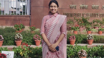 ইউপিএসসি সিভিল সার্ভিস পরীক্ষায় বাজিমাত সাক্ষী জৈনের। ইউপিএসসি সিভিল সার্ভিস পরীক্ষায় বাজিমাত সাক্ষী জৈনের।
