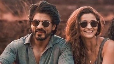 'ডিয়ার জিন্দেগি' পর এবার প্রেমের ছবিতে শাহরুখের সঙ্গে জুটি বাঁধবেন আলিয়া? পরিচালক কে?