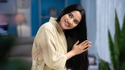 <p>ఒక బాణలిలో ఆవనూనె వేడి చేసి, అది కొద్దిగా వేడెక్కాక మెంతులు, కలోంజి, ఉసిరి పొడి వేసి తక్కువ మంట మీద వేడి చేయండి. నూనె ముదురు నల్లగా మారేంత వరకు వేడి చేయండి. తర్వాత చల్లారనివ్వండి.</p> <p>ఒక బాణలిలో ఆవనూనె వేడి చేసి, అది కొద్దిగా వేడెక్కాక మెంతులు, కలోంజి, ఉసిరి పొడి వేసి తక్కువ మంట మీద వేడి చేయండి. నూనె ముదురు నల్లగా మారేంత వరకు వేడి చేయండి. తర్వాత చల్లారనివ్వండి.</p>