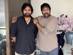 పవన్ కల్యాణ్, చిరంజీవి(xKChiruTweets)