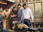 The drive being carried out jointly by the transport department and traffic police in Lalbagh area of Lucknow. (SOURCED IMAGE)