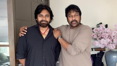 పవన్ కల్యాణ్, చిరంజీవి (xKChiruTweets)