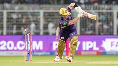 Things got complicated quickly. Jofra Archer continued his tendency to take first-ball wicket by crashing through Tim Seifert, before Nandre Burger removed Ajinkya Rahane. That same sinking feeling for KKR at this point in time. (PTI) Things got complicated quickly. Jofra Archer continued his tendency to take first-ball wicket by crashing through Tim Seifert, before Nandre Burger removed Ajinkya Rahane. That same sinking feeling for KKR at this point in time. (PTI)