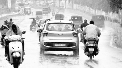 <p>ఇవాళ ఆదిలాబాద్, నిర్మల్, నిజామాబాద్, మెదక్, కామారెడ్డి జిల్లాల్లో వడగళ్లతో కూడిన వర్షాలు పడే సూచనలున్నాయి. ఈ జిల్లాలకు ఆరెంజ్ హెచ్చరికలు జారీ అయ్యాయి. మరికొన్ని జిల్లాలకు ఎల్లో హెచ్చరికలు జారీ అయ్యాయి.</p> (image source @APSDMA) <p>ఇవాళ ఆదిలాబాద్, నిర్మల్, నిజామాబాద్, మెదక్, కామారెడ్డి జిల్లాల్లో వడగళ్లతో కూడిన వర్షాలు పడే సూచనలున్నాయి. ఈ జిల్లాలకు ఆరెంజ్ హెచ్చరికలు జారీ అయ్యాయి. మరికొన్ని జిల్లాలకు ఎల్లో హెచ్చరికలు జారీ అయ్యాయి.</p> (image source @APSDMA)