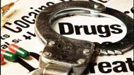 Vasai shopkeeper, cousin held with MD worth ₹1 crore