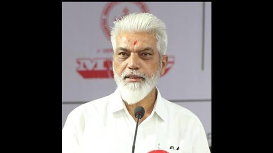 Bhuse also instructed officials to prepare a comprehensive plan for the infrastructure needs of schools and develop playgrounds and gardens for students. (HT)