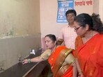 LoP Pednekar visits BMC school, finds it lacking