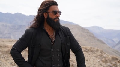 Dhurandhar 2 OTT Release: ధురంధర్ 2 ఓటీటీ రిలీజ్.. ఏకంగా రూ.150 కోట్ల జాక్పాట్.. రిలీజ్ విండో ఇదే Dhurandhar 2 OTT Release: ధురంధర్ 2 ఓటీటీ రిలీజ్.. ఏకంగా రూ.150 కోట్ల జాక్పాట్.. రిలీజ్ విండో ఇదే