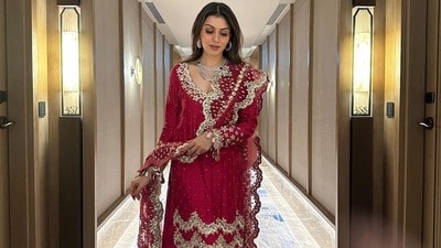 Hansika Motwani: క్యాస్టింగ్ కౌచ్ ఉందా.. నాకైతే తెలియదు.. టాలెంట్ ఉన్న వాళ్లకు ఇలాంటివి జరగవు: హన్సిక కామెంట్స్ వివాదం Hansika Motwani: క్యాస్టింగ్ కౌచ్ ఉందా.. నాకైతే తెలియదు.. టాలెంట్ ఉన్న వాళ్లకు ఇలాంటివి జరగవు: హన్సిక కామెంట్స్ వివాదం