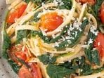 Thsi healthy pasta recipe is ready in just 15 minutes. 