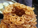 Indulging in jalebi with rabdi resulted in surprising symtoms in a 33-year-old. 