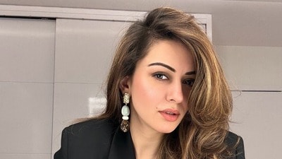 ভেঙেছে বিয়ে, এবার কাস্টিং কাউচ নিয়ে আলটপকা মন্তব্য় হনসিকার, ক্ষুব্ধ নেটপাড়া ভেঙেছে বিয়ে, এবার কাস্টিং কাউচ নিয়ে আলটপকা মন্তব্য় হনসিকার, ক্ষুব্ধ নেটপাড়া