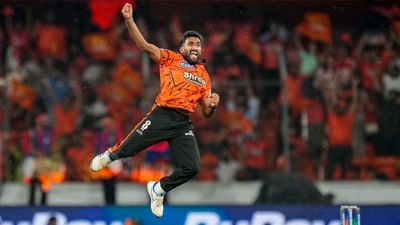 Sunrisers Hyderabad’s bowlers, spearheaded by Eshan Malinga’s 4 for 32, restricted Delhi Capitals to 195 for 9. The disciplined attack ensured SRH stayed in control and comfortably defended their massive total. (PTI) Sunrisers Hyderabad’s bowlers, spearheaded by Eshan Malinga’s 4 for 32, restricted Delhi Capitals to 195 for 9. The disciplined attack ensured SRH stayed in control and comfortably defended their massive total. (PTI)