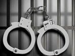 Woman, aide held for <span class='webrupee'>₹</span>23-lakh theft from boyfriend’s home in Alibaug