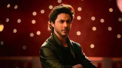 বন্ধুর বিয়ে, বরের জুতো চুরি রুখতে মারপিট শুরু করলেন শাহরুখ-পুত্র! ভাইরাল ভিডিয়ো বন্ধুর বিয়ে, বরের জুতো চুরি রুখতে মারপিট শুরু করলেন শাহরুখ-পুত্র! ভাইরাল ভিডিয়ো