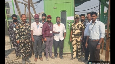 The violations include a lack of proper dust control systems, failure to carry out regular water sprinkling, open storage of materials, and absence of essential pollution control measures (HT)
