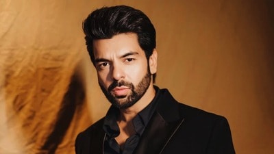৫ লাখ টাকা, সোনা-হিরের গয়না নিয়ে চম্পট বাড়ির পরিচারিকা, থানায় ছুটলেন বিপুল রায় ৫ লাখ টাকা, সোনা-হিরের গয়না নিয়ে চম্পট বাড়ির পরিচারিকা, থানায় ছুটলেন বিপুল রায়