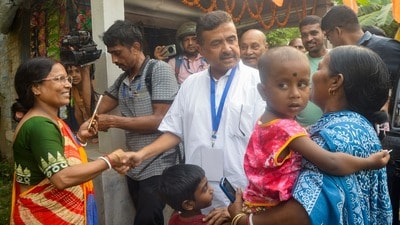 শুভেন্দু বলেন, 'এবার বাংলায় যদি কোনও পরিবর্তন না আসে তবে রাজ্য থেকে সনাতন শেষ হয়ে যাবে।' ( saikat paul) শুভেন্দু বলেন, 'এবার বাংলায় যদি কোনও পরিবর্তন না আসে তবে রাজ্য থেকে সনাতন শেষ হয়ে যাবে।' ( saikat paul)