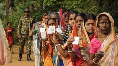 బెంగాల్ లో తొలి విడతలో 152 సీట్లకు పోలింగ్ జరగనుంది (ప్రతీకాత్మక చిత్రం) (HT_PRINT) బెంగాల్ లో తొలి విడతలో 152 సీట్లకు పోలింగ్ జరగనుంది (ప్రతీకాత్మక చిత్రం) (HT_PRINT)