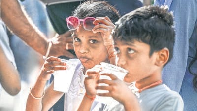 IMD has issued a yellow alert for a further rise in temperature on Friday and Saturday. (RAJ K RAJ /HT PHOTO) IMD has issued a yellow alert for a further rise in temperature on Friday and Saturday. (RAJ K RAJ /HT PHOTO)