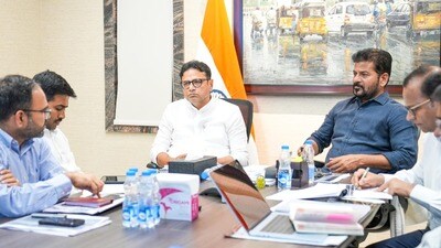 అధికారులతో సీఎం రేవంత్ సమీక్ష అధికారులతో సీఎం రేవంత్ సమీక్ష