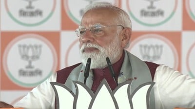 ঝালমুড়ি ইস্যুতে মমতাকে পালটা তোপ মোদীর ঝালমুড়ি ইস্যুতে মমতাকে পালটা তোপ মোদীর