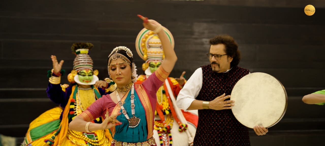 বিক্রম ঘোষের ফিউশন ব্যান্ড রিদিমস্কেপ এর পঁচিশ বছর পূর্ণ হল। বিক্রম ঘোষের ফিউশন ব্যান্ড রিদিমস্কেপ এর পঁচিশ বছর পূর্ণ হল।