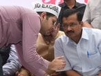 **EDS: FILE IMAGE** In a massive jolt to the Aam Aadmi Party, seven of its Rajya Sabha MPs, including Raghav Chadha, Sandeep Pathak and Ashok Mittal, quit the party on Friday, April 24, 2026. Chadha is seen with then Delhi Chief Minister Arvind Kejriwal at a protest at Jantar Mantar, in New Delhi, in this file photo dated Sunday, April 3, 2016. (PTI Photo/Manvender Vashist) (PTI04_24_2026_000437B)