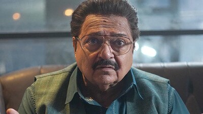Rakesh Bedi: ఆ ఒక్కడి వల్లే ధురంధర్కు రూ.500 కోట్లు అంటూ రణ్వీర్ పొగడ్తలు.. మరి ఆ నటుడికి దక్కిన రెమ్యునరేషన్ ఎంతంటే? Rakesh Bedi: ఆ ఒక్కడి వల్లే ధురంధర్కు రూ.500 కోట్లు అంటూ రణ్వీర్ పొగడ్తలు.. మరి ఆ నటుడికి దక్కిన రెమ్యునరేషన్ ఎంతంటే?