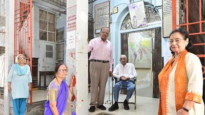 City’s oldest girl school in Girgaon is struggling for survival. Trustee Surendra Sunkersett, Prakash Chikhalikar, Vrinda Bhagwat, Archana Thite, and Mrudula Chikhalikar of S L & S S Girls' High School (Kamlabai High School) at Girgoan in Mumbai, India, on Thursday, April 23. (Anshuman Poyrekar/HT Photo) City’s oldest girl school in Girgaon is struggling for survival. Trustee Surendra Sunkersett, Prakash Chikhalikar, Vrinda Bhagwat, Archana Thite, and Mrudula Chikhalikar of S L & S S Girls' High School (Kamlabai High School) at Girgoan in Mumbai, India, on Thursday, April 23. (Anshuman Poyrekar/HT Photo)