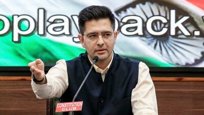 BJP-র পথে রাঘব চাড্ডা (PTI) BJP-র পথে রাঘব চাড্ডা (PTI)