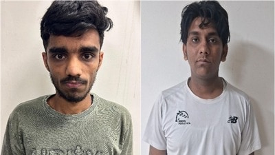 তুষার চৌহান ওরফে হিজবুল্লা আলি খান এবং সমীর খান। (ছবি সৌজন্যে উত্তরপ্রদেশ এটিএস) তুষার চৌহান ওরফে হিজবুল্লা আলি খান এবং সমীর খান। (ছবি সৌজন্যে উত্তরপ্রদেশ এটিএস)