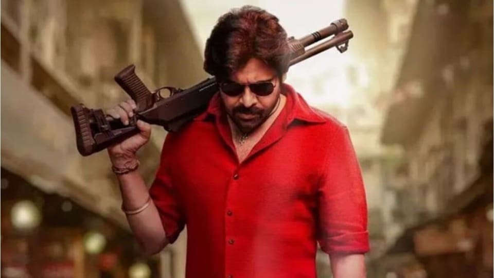 <p>పవర్ స్టార్ పవన్ కల్యాణ్ లేటెస్ట్ మూవీ 'ఉస్తాద్ భగత్ సింగ్' ఓటీటీలో సత్తాచాటుతోంది. హరీష్ శంకర్ దర్శకత్వంలో వచ్చిన ఈ చిత్రం నెట్ ఫ్లిక్స్ ట్రెండింగ్ లో మూడో స్థానంలో ఉంది. </p>