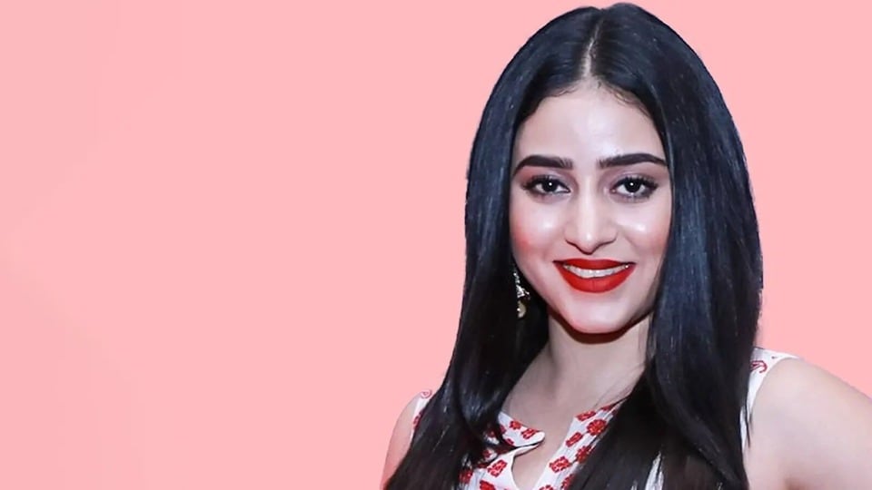‘গুনগুন করে মহুয়া’ ছবিতে এন্ট্রি ঋদ্ধিমার