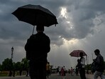 On Saturday, Safdarjung, representative of the city's weather, recorded a maximum temperature of 42.8 degrees Celsius.