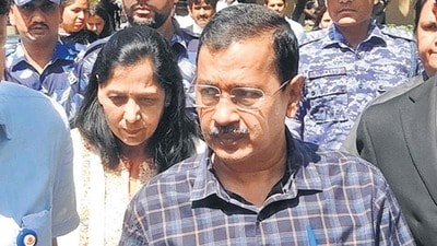 শান্ত করার চেষ্টায় ব্যর্থ কেজরিওয়াল, তড়িঘড়ি BJP-তে বিক্ষুব্ধ সাংসদরা (HT_PRINT) শান্ত করার চেষ্টায় ব্যর্থ কেজরিওয়াল, তড়িঘড়ি BJP-তে বিক্ষুব্ধ সাংসদরা (HT_PRINT)