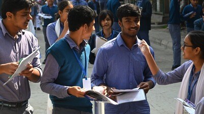 <p>ఏపీ పదో తరగతి ఫలితాలను <a href="https://results.bse.ap.gov.in/" target="_blank">https://results.bse.ap.gov.in/</a> వెబ్ సైట్ లో చెక్ చేసుకోవచ్చు. అంతేకాకుండా మనమిత్ర వాట్సాప్(9552300009) లో కూడా అందుబాటులో ఉంటాయి. మీ హాల్ టికెట్ నెంబర్ నమోదు చేసి సబ్మిట్ చేస్తే… మీ ఫలితాలు డిస్ ప్లే అవుతాయి.</p> 