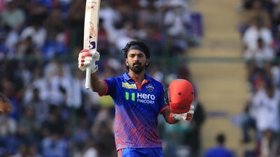 ఢిల్లీ బ్యాటర్ల విధ్వంసం ఢిల్లీ బ్యాటర్ల విధ్వంసం