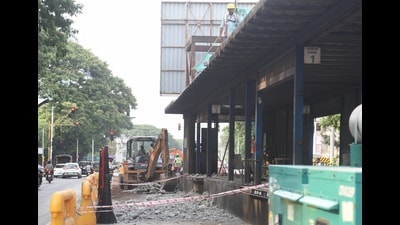 Maha-Metro officials have said that the road-level work is essential for underground station construction and related infrastructure activities. (HT) Maha-Metro officials have said that the road-level work is essential for underground station construction and related infrastructure activities. (HT)