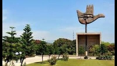 Over the next three days, maximum temperature will remain around 41°C while minimum temperature will remain around 24°C. (HT PHOTO)