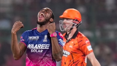 A night of frustration for Jofra Archer – one of his finest spells in the IPL, producing the wicket of Travis Head, but also seeing a surfeit of dropped chances and edges flying for boundaries. 2/34 in his four overs don't tell you the story: Archer was sensational, and easily could have had many more through the night. (PTI)