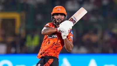 Even after the dismissals of Abhishek and Kishan, SRH had more than enough firepower. Late cameos from Nitish Kumar Reddy and Heinrich Klaasen, guiding SRH home despite a brief hiccup. (PTI)