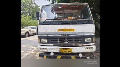 The deceased has been identified as Anil Sitaram Alat of Bhimale Complex in Market Yard. He was involved in the hotel business. (HT) The deceased has been identified as Anil Sitaram Alat of Bhimale Complex in Market Yard. He was involved in the hotel business. (HT)